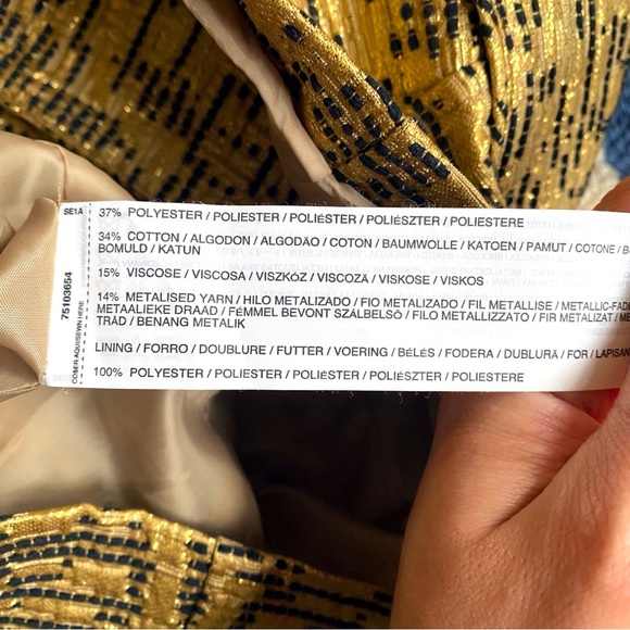 ⭐️ MANGO GOLD BLACK METALLIC BLAZER JACKET! - Picture 14 of 14